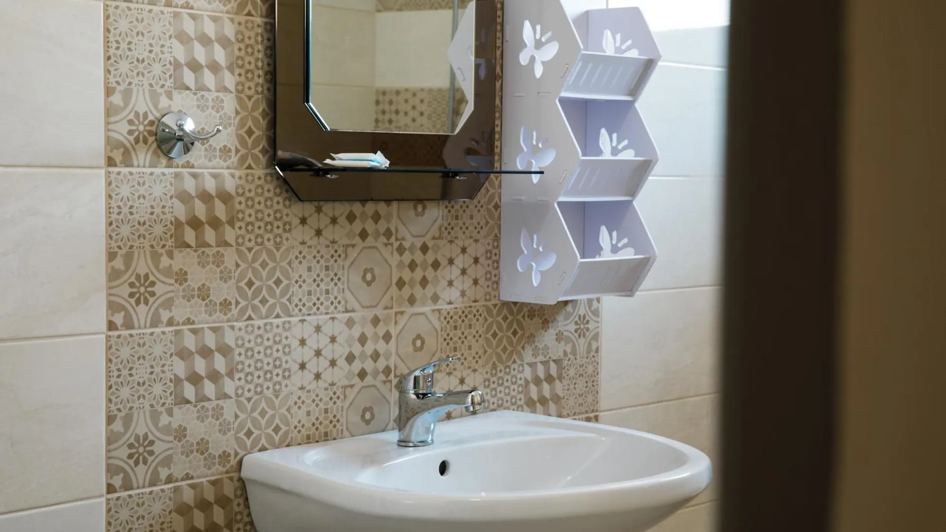 Grand Blue Aparthotel Sarande