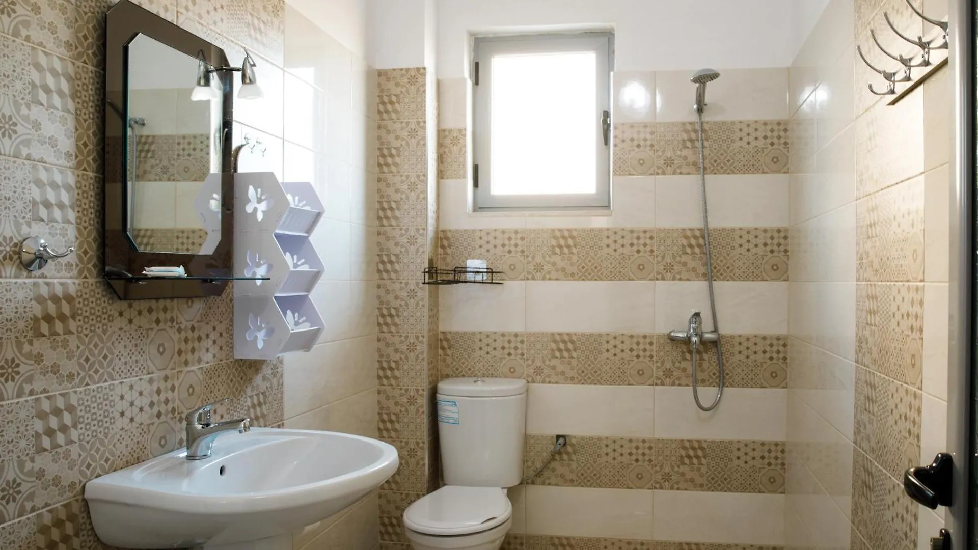 Grand Blue Aparthotel Sarande